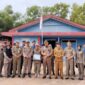 Kepala Satuan Polisi Pamong Praja dan Pemadam Kebakaran (Satpol PP/Damkar) Kabupaten Lingga, Dody Suhendra bersama anggota | f. Red