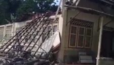 Atap Rumah Ambruk Dimakan Rayap, Ari Warga Dabo Alami Kerugian Puluhan Juta Rupiah: Pemerintah Siapkan Proposal Renovasi ke Dinas Perkim | f. Wndy