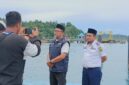 Kadishub Lingga bersama Kabid Laut Dishub Lingga saat diwawancarai rekan jurnalis | f. Red