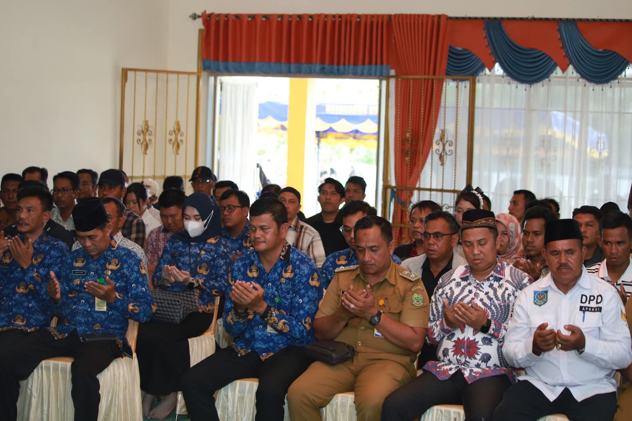 Bupati Lingga Puji Terobosan Besar Disperindagkop: 12 Notaris Rampungkan Pendirian Koperasi Merah Putih Dalam Semalam Tanpa Biaya | f. Red