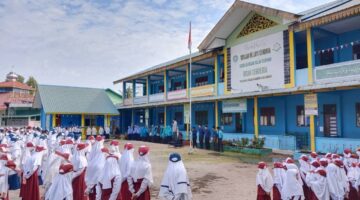 Salah satu SD Swasta yang ada di Dabo Singkep | f. Ist