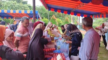 Diserbu Sejak Fajar, Bazar Murah Singkep Barat Jadi Pelipur Lara Warga Menjelang Idul Adha | f. Red