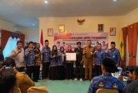 Bupati Lingga Puji Terobosan Besar Disperindagkop: 12 Notaris Rampungkan Pendirian Koperasi Merah Putih Dalam Semalam Tanpa Biaya | f. Red