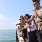 Tabur Bunga di Laut, Polres Lingga Kobarkan Semangat Bhayangkara: Menghormati Pahlawan, Menyambut HUT ke-79 dengan Jiwa Pengabdian | f. Red