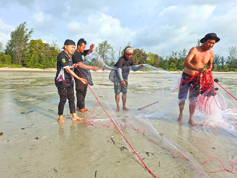 Merayakan Syukur di Pelukan Alam: LMG Berkemah di Pantai Dabo Singkep, Satukan Jiwa dan Gaungkan Wisata Lingga | Deddy