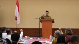 Wakil Gubernur Kepri Nyanyang Haris Pratamura memberikan kata sambutan dalam Lokalakarya Pengelolaan Ekosistem Pesisir dan Laut digelar di Hotel Aston Tanjungpinang | Diskominfo Kepri
