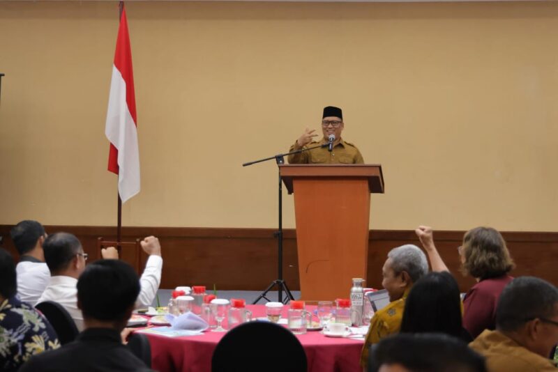Wakil Gubernur Kepri Nyanyang Haris Pratamura memberikan kata sambutan dalam Lokalakarya Pengelolaan Ekosistem Pesisir dan Laut digelar di Hotel Aston Tanjungpinang | Diskominfo Kepri