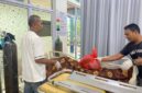 Yahya (59), warga Desa Setajam, ditemukan dalam kondisi kritis pada Jumat siang (11/7/2025) dan dilarikan ke RSUD Dabo Singkep | f. Yudiar