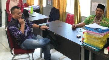 Bupati Lingga Muhammad Nizar dan Wakil Bupati Novrizal melakukan inspeksi mendadak (sidak) ke sejumlah instansi pelayanan publik di wilayah Kabupaten Lingga | f. Red