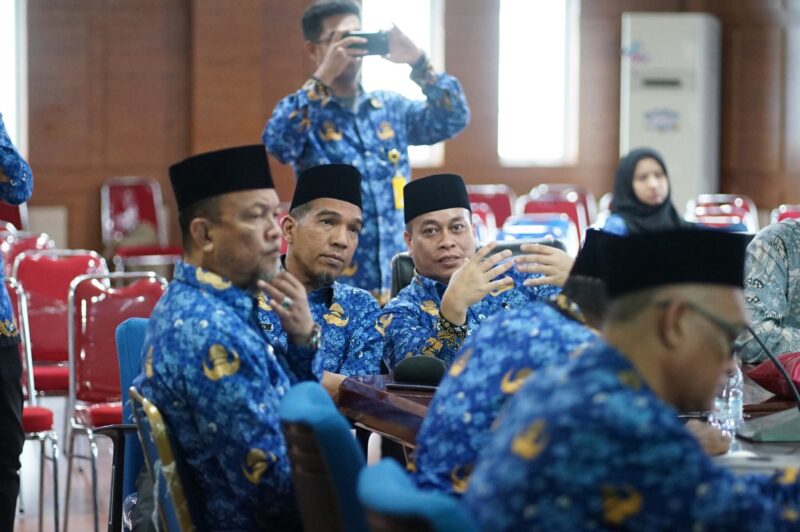 Lingga Menuju Lokus PSN Sagu Nasional: Bupati dan Wabup Pimpin Rapat Koordinasi Pengusulan Agroindustri Berkelanjutan | f. Diskominfo Lingga