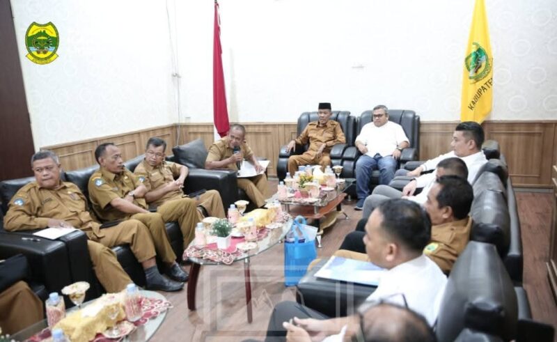Pemerintah Kabupaten Lingga menerima kunjungan audiensi dari Universitas Riau Kepulauan (UNRIKA) Kota Batam pada Senin, 28 Juli 2025 | f. Prokopim Lingga