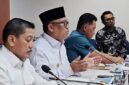 Wakil Gubernur Kepri, Nyanyang Haris Pratamura memimpin Rapat Koordinasi, Konsolidasi dan Operasional Areal Labuh Jangkar Kepulauan Riau di Ruang Rapat Marketing Center, BP Batam, Kamis (24/7/2025) | f. Diskominfo Kepri