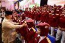 Presiden Prabowo sedang memberikan arahannya kepada para guru dan kepala sekolah Sekolah Rakyat di Jakarta International Expo (JIExpo), Jumat (22/8/2025) | f. BPMI Setpres