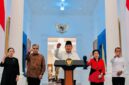 Presiden Prabowo Subianto memberikan keterangannya bersama pimpinan lembaga negara dan ketua umum partai politik di Istana Merdeka, Jakarta, pada Minggu, 31 Agustus 2025. Foto: BPMI Setpres/Kris