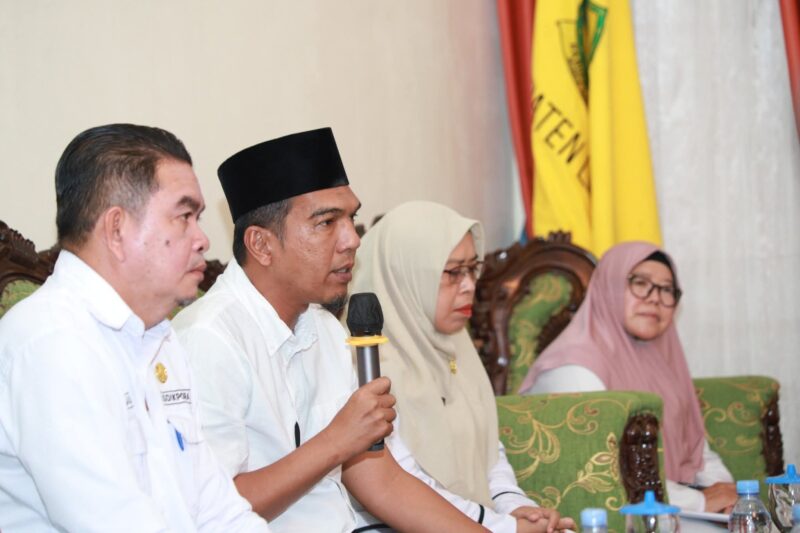 Rakor Bersama Kepala Sekolah, Wabup Lingga Dengar Langsung Keluhan Guru di Pelosok | f. Arnel