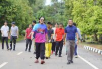 Jalan Santai Diskominfo Lingga: Jaga Kebugaran dan Kekompakan Menyusuri Istana Damnah | f. Diskominfo Lingga