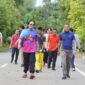 Jalan Santai Diskominfo Lingga: Jaga Kebugaran dan Kekompakan Menyusuri Istana Damnah | f. Diskominfo Lingga