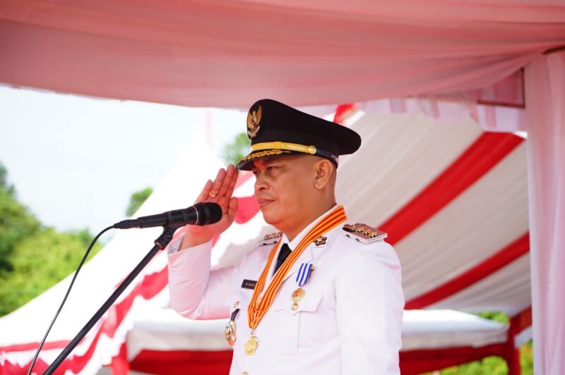 Bupati Nizar Pimpin Upacara HUT ke-80 RI di Lingga: Wujud Persatuan dan Semangat Kemerdekaan | f. Diskominfo Lingga