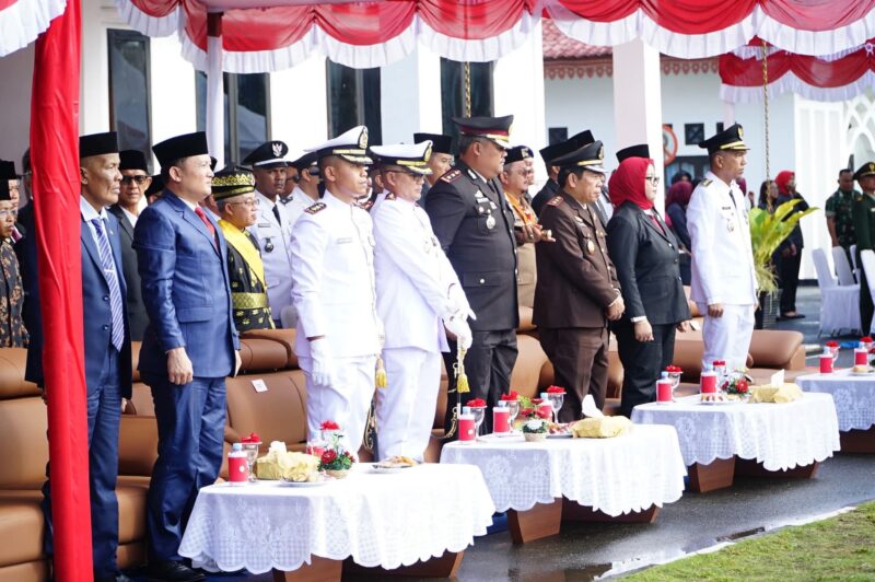 Danlanal Dabo Singkep Hadiri Upacara Detik-Detik Proklamasi HUT RI ke-80 di Lingga | f. Diskominfo Lingga
