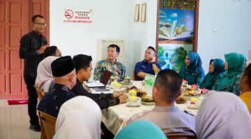 Desa Rantau Panjang Masuk 15 Besar Nasional Penurunan Stunting, Bupati Nizar Dampingi Tim Verifikasi | f. Diskominfo Lingga