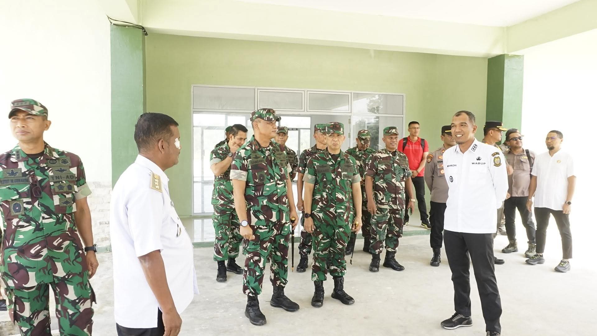 Danrem 033/Wira Pratama Tinjau Makodim Lingga, Perkuat Sinergi TNI dan Pemerintah Daerah | f. Diskominfo Lingga