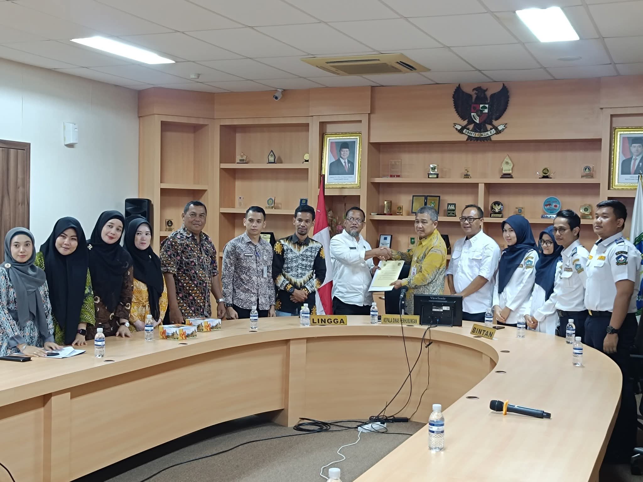 Pemkab Lingga Resmi Terima Hibah Aset Pelabuhan Sei Tenam dari Pemprov Kepri | f. Diskominfo Lingga