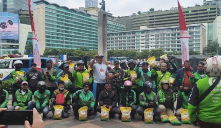 TNI Hadirkan Pangan Murah, Kuliner Rakyat, dan Layanan Kesehatan Gratis di CFD Sudirman-Thamrin | f. Puspen TNI