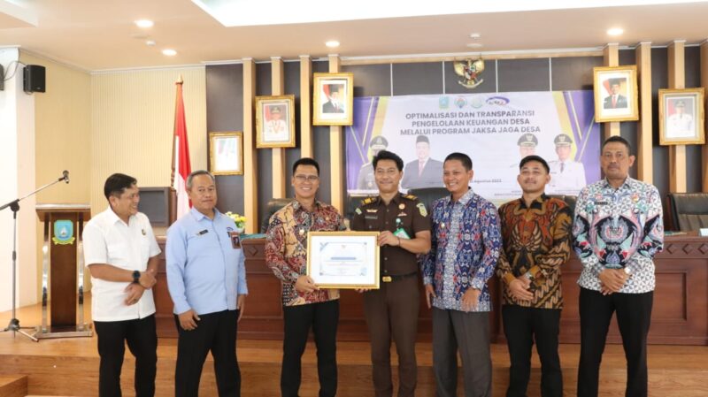 Kejati Kepri dan Pemkab Kepulauan Anambas Berjalan Bersama, Demi “Desa JUARA” yang Bersih dan Sejahtera | Kejaksaan Tinggi Kepri