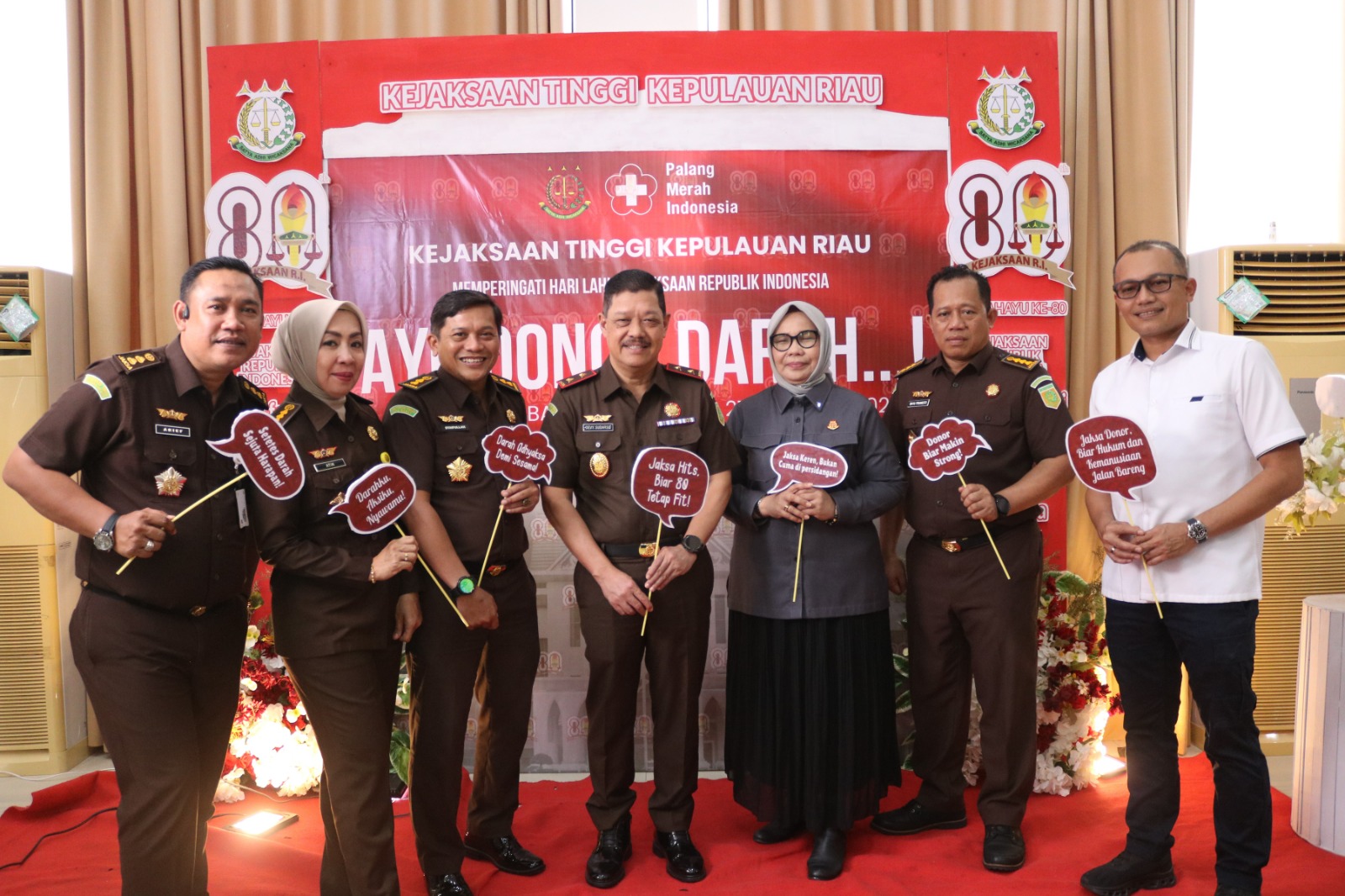 Kejati Kepri Gelar Donor Darah Bersama PMI Tanjungpinang, Sambut Hari Lahir Kejaksaan ke-80 Tahun 2025 | f. Penkum Kejati Kepri