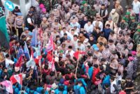 Pimpinan DPRD Kepri Janji Kawal Aspirasi Mahasiswa Hingga ke Pemerintah Pusat | f. Budi