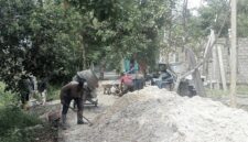 Setelah Bertahun-Tahun Rusak, Jalan di Bukit Kabung Singkep Akhirnya Diperbaiki Pemprov. Kepri | f. Vatawari