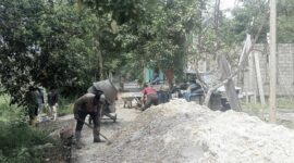 Setelah Bertahun-Tahun Rusak, Jalan di Bukit Kabung Singkep Akhirnya Diperbaiki Pemprov. Kepri | f. Vatawari