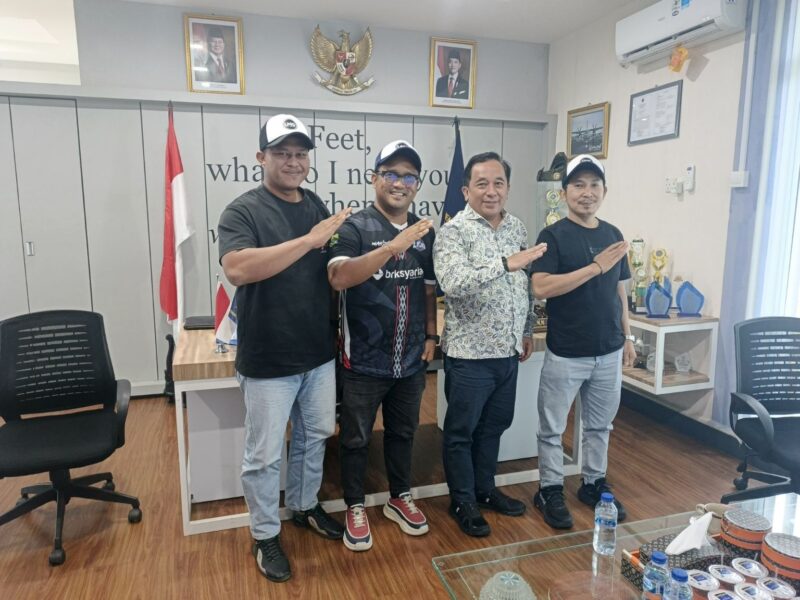 Komunitas Lingga Media Group (LMG) mengadakan kunjungan silaturahmi ke Bandara Kelas III Dabo Singkep pada Jumat, 12 September 2025 | f. Wandy