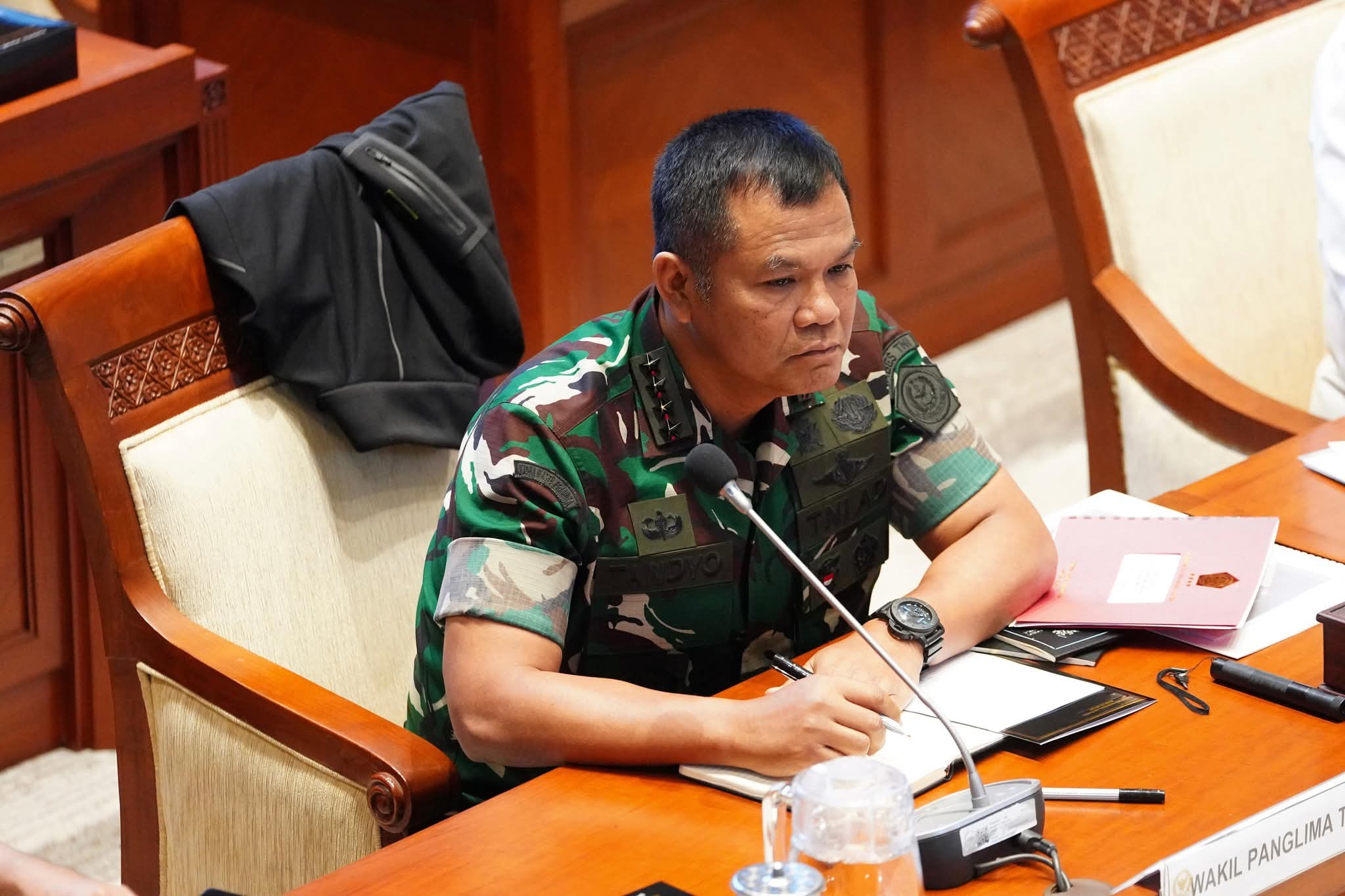 Wakil Panglima TNI Hadiri Rapat Kerja Bersama Komisi I DPR RI | f. Puspen TNI