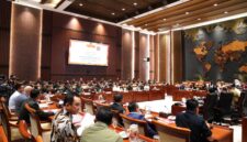 Wakil Panglima TNI Hadiri Rapat Kerja Bersama Komisi I DPR RI | f. Puspen TNI