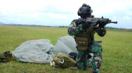 Pasukan Khusus TNI Sukses Laksanakan Infiltrasi Udara dan Sabotase Sasaran di Dabo Singkep | f. Puspen TNI