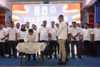 Gubernur Ansar Ahmad Lantik 35 Pengurus Askab PSSI Lingga 2025–2029, Dorong Regenerasi Sepak Bola Daerah | f. Sahib
