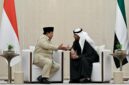 Presiden Republik Indonesia, Prabowo Subianto, melakukan pertemuan dengan Presiden Persatuan Emirat Arab (PEA), Mohammed bin Zayed Al Nahyan (MBZ), di Presidential Flight, Abu Dhabi, pada Jumat, 12 September 2025. Foto: BPMI Setpres