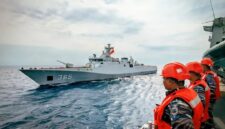 KRI Brawijaya-320 dan KRI Diponegoro-365 Latihan di Laut Jawa Jelang HUT TNI | f. Puspen TNI