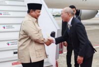 Presiden Republik Indonesia, Prabowo Subianto tiba Bandar Udara Internasional Kansai di Osaka, Jepang pada Sabtu, 20 September 2025. Foto: BPMI Setpres