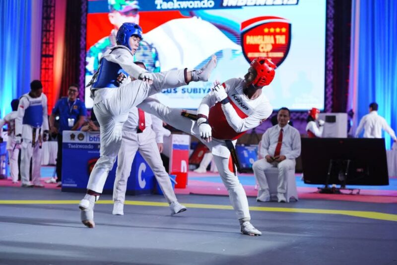 Kasum TNI Tutup Kejuaraan Taekwondo Internasional Panglima TNI Cup 2025 | f. Puspen TNI