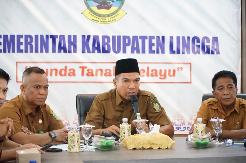 Pemkab Lingga Gelar Rapat Evaluasi Serapan Anggaran Triwulan III 2025, Wabup Novrizal Tekankan Program Pro-Rakyat | f. Diskominfo Lingga