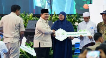 Panglima TNI Dampingi Presiden RI Prabowo pada Akad Massal 26.000 KPR FLPP di Bogor | Puspen TNI