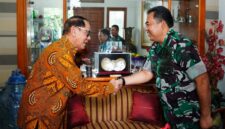 Dansesko TNI Anjangsana Dengan Mantan Panglima TNI Jenderal TNI (Purn) Endriartono Soetarto | f. Puspen TNI