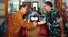 Dansesko TNI Anjangsana Dengan Mantan Panglima TNI Jenderal TNI (Purn) Endriartono Soetarto | f. Puspen TNI