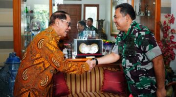 Dansesko TNI Anjangsana Dengan Mantan Panglima TNI Jenderal TNI (Purn) Endriartono Soetarto | f. Puspen TNI