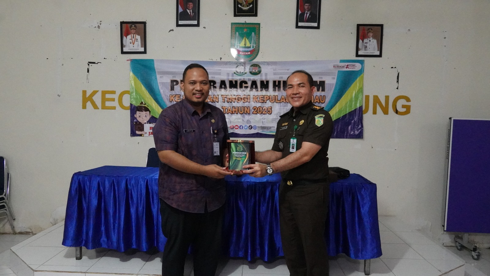 Kejati Kepri Edukasi Aparatur dan Tokoh Masyarakat Batam tentang Pencegahan TPPO di Kecamatan Sagulung | f. Kejati Kepri