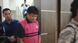 DY, tersangka kasus dugaan korupsi proyek jembatan Desa Marok Kecil pada tahun anggaran 2022, 2023, dan 2024 | f. Vatawari