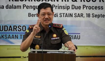 Kajati Kepri Kunker ke Bintan: Supervisi Kinerja, Baksos, dan Kuliah Umum di STAIN Sultan Abdurrahman | f. Kejati Kepri