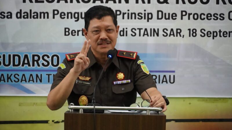 Kajati Kepri Kunker ke Bintan: Supervisi Kinerja, Baksos, dan Kuliah Umum di STAIN Sultan Abdurrahman | f. Kejati Kepri